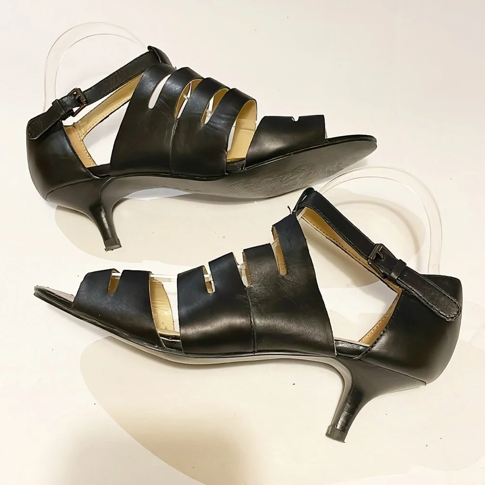 Tahari Dainty black leather cut out heels size 6